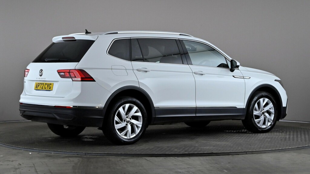 Volkswagen Tiguan Allspace 1.5 Tsi Life Dsg 7 Seats AP72CYG White #6