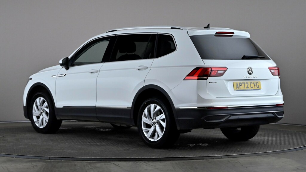 Volkswagen Tiguan Allspace 1.5 Tsi Life Dsg 7 Seats AP72CYG White #4