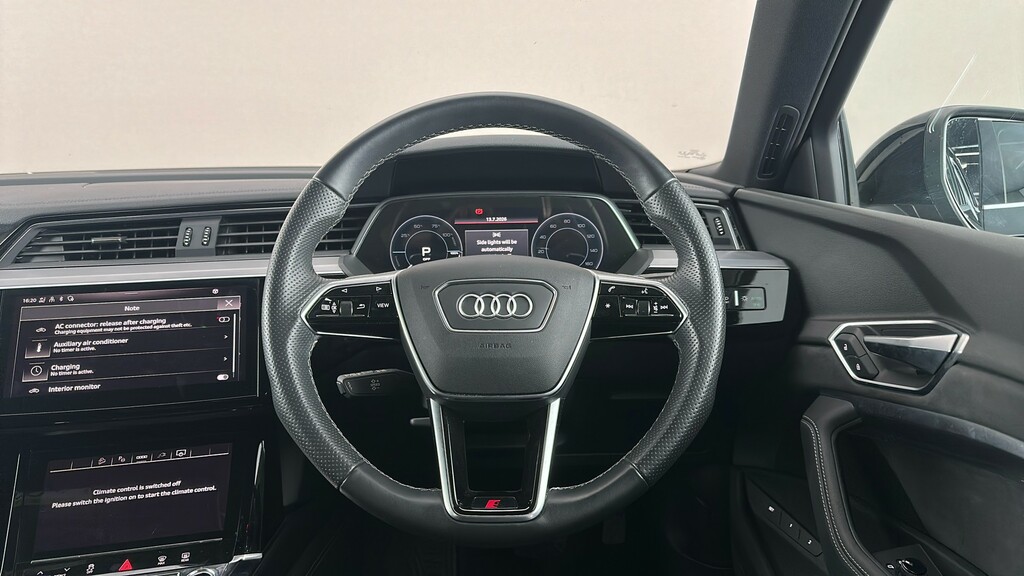 Audi E-tron E-tron Black Edition 55 Quattro Black #14