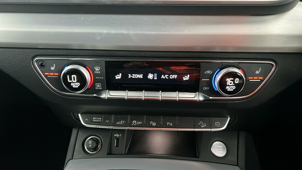 Audi Q5 2L S Line White #23