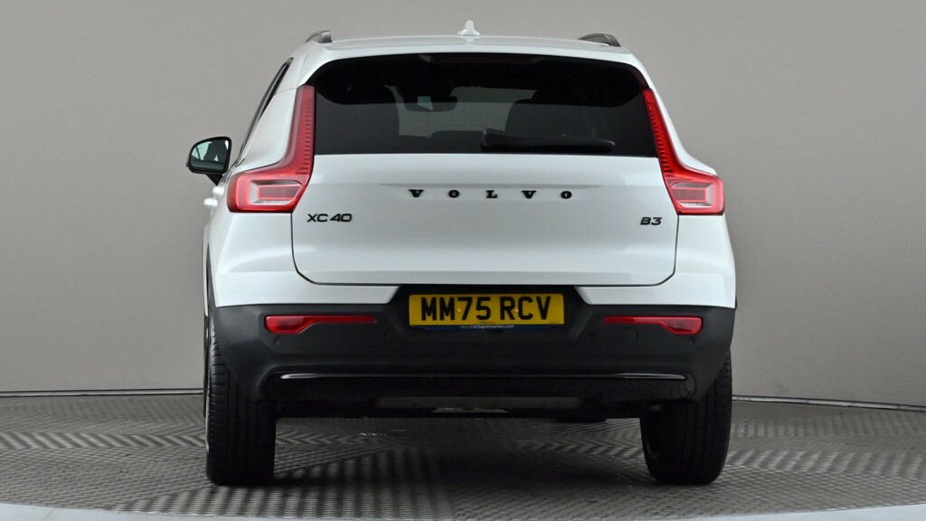 Volvo XC40 2.0 B3p Plus Black Edition MM75RCV White #5