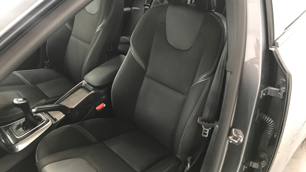 Volvo V40 D3 R-design Pro Xenium - Winter - Intel Blue #24