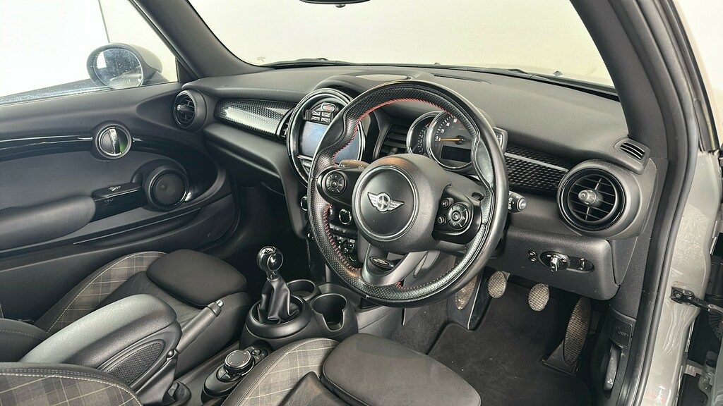 Mini Hatch   #32