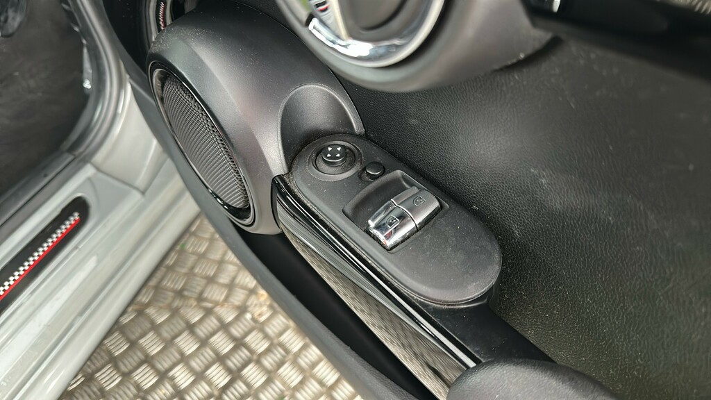 Mini Hatch   #31