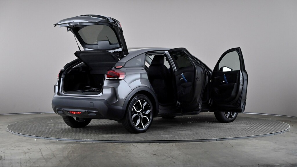 Citroen e-C4 Shine Plus Black #12