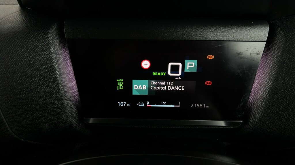 Citroen e-C4 Shine Plus Black #15