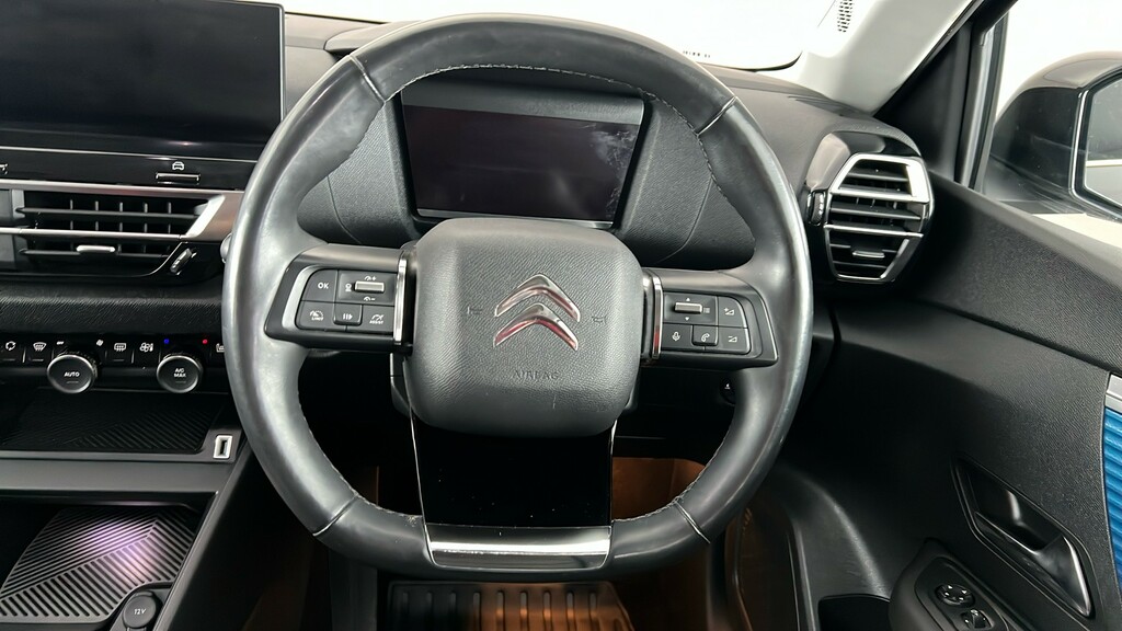 Citroen e-C4 Shine Plus Black #14