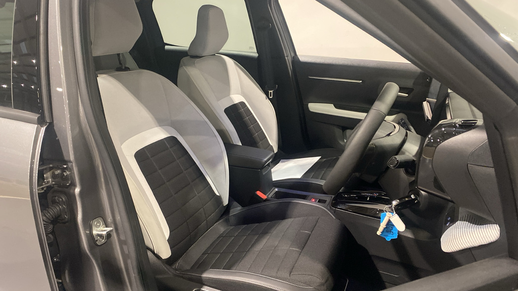 Citroen C3 83Kw Max 44Kwh Grey #3