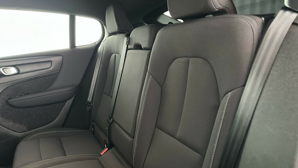 Volvo C40 Core Black #18
