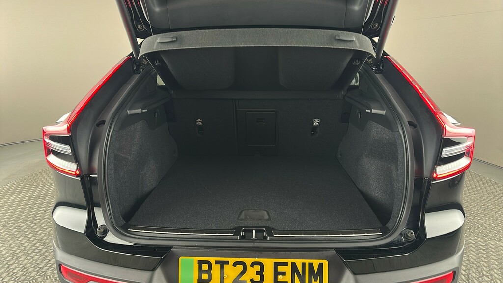Volvo C40 Core Black #22