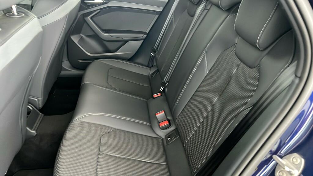 Audi A1 Black Edition Black #18