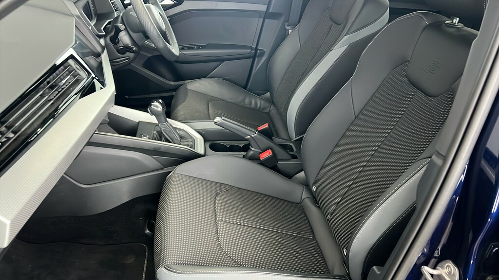Audi A1 Black Edition Black #17