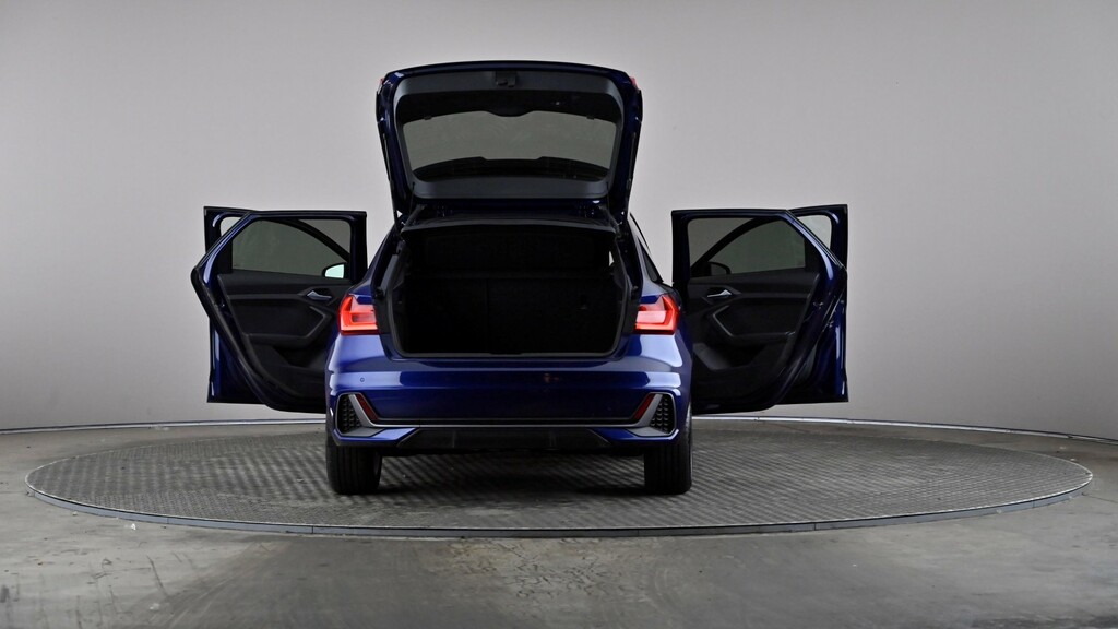 Audi A1 Black Edition Black #11