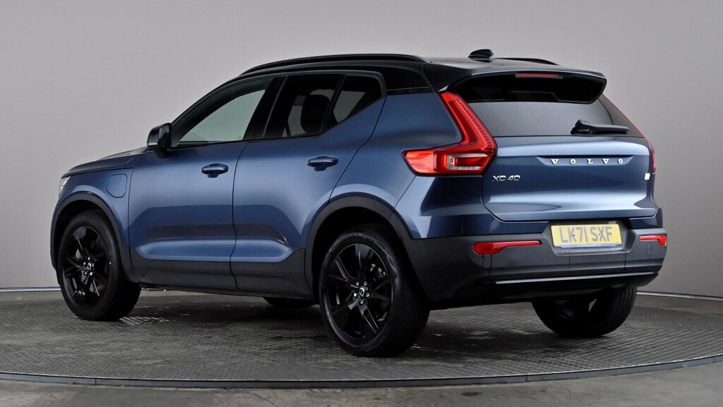 Volvo XC40 1.5 T4 Recharge Phev R Design Blue #4