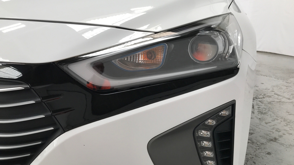 Hyundai Ioniq 1.6 Gdi Hybrid Premium Se Dct White #6