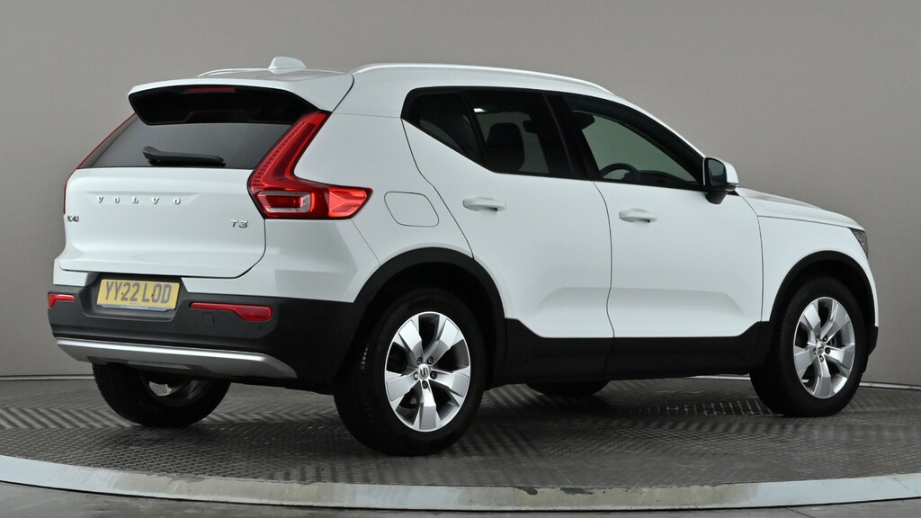 Volvo XC40 1.5 T3 163 Momentum Geartronic White #6