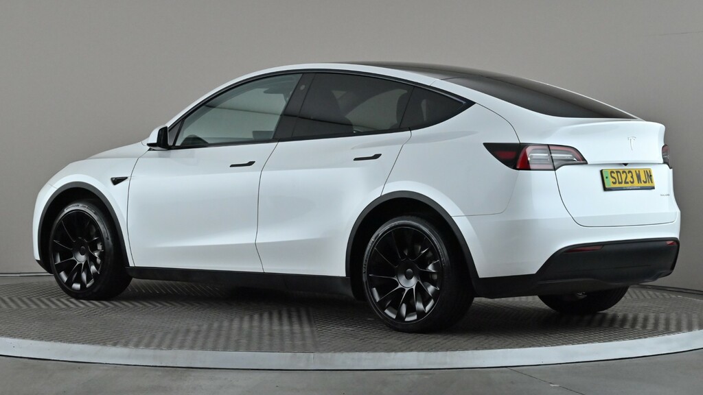 Tesla Model Y Long Range Awd White #4