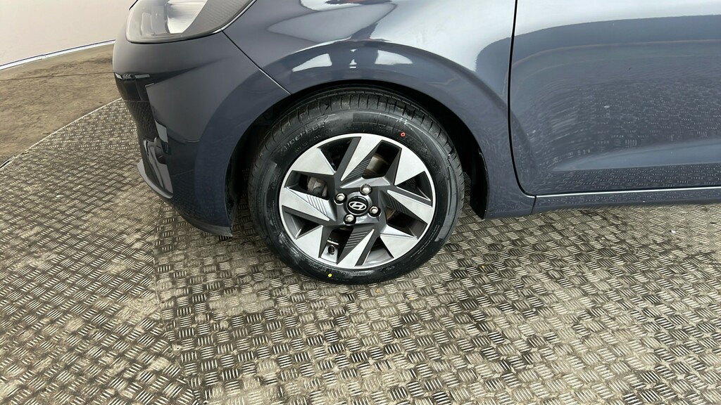 Hyundai I10 Advance White #19