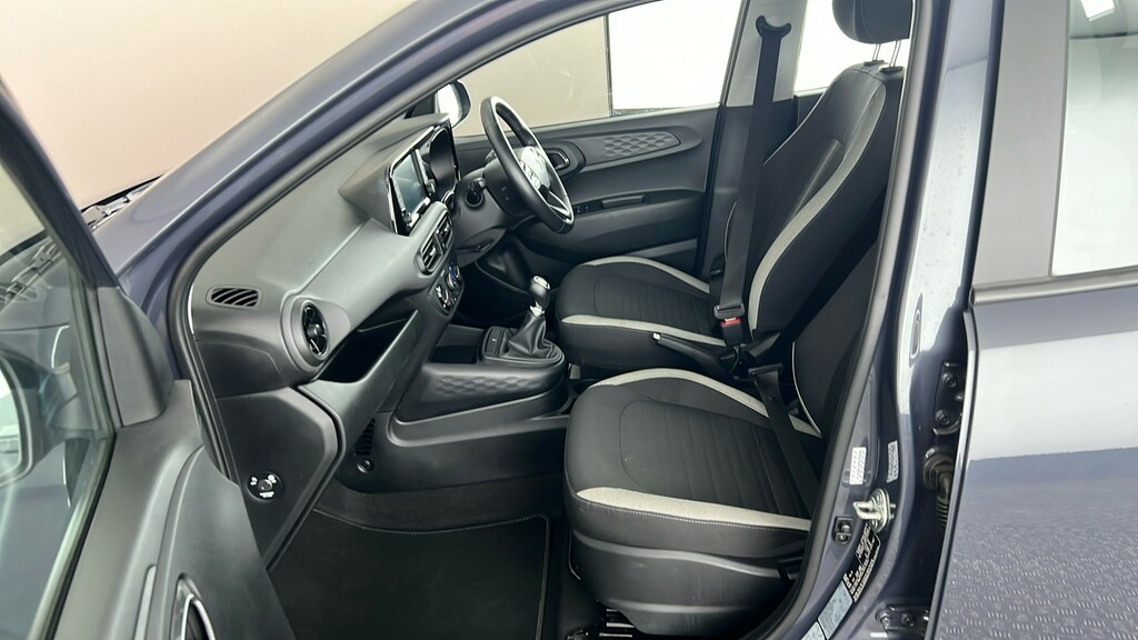 Hyundai I10 Advance White #17