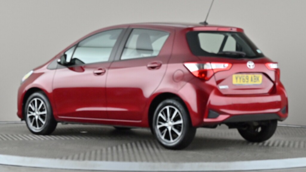Toyota Yaris 1.5 Vvt-i Icon Tech Cvt YY69ABK Red #4