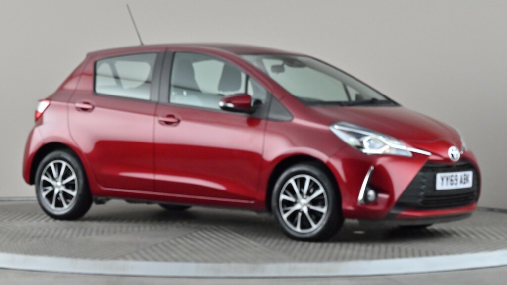 Toyota Yaris 1.5 Vvt-i Icon Tech Cvt Red