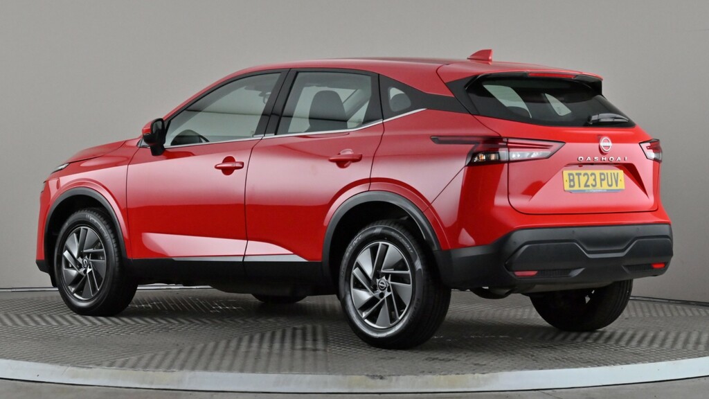Nissan Qashqai 1.3 Dig-t Mh Acenta Premium Red #4