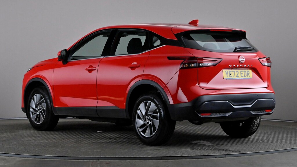 Nissan Qashqai 1.3 Dig-t Mh 158 Acenta Premium Xtronic YE72EDR Red #4