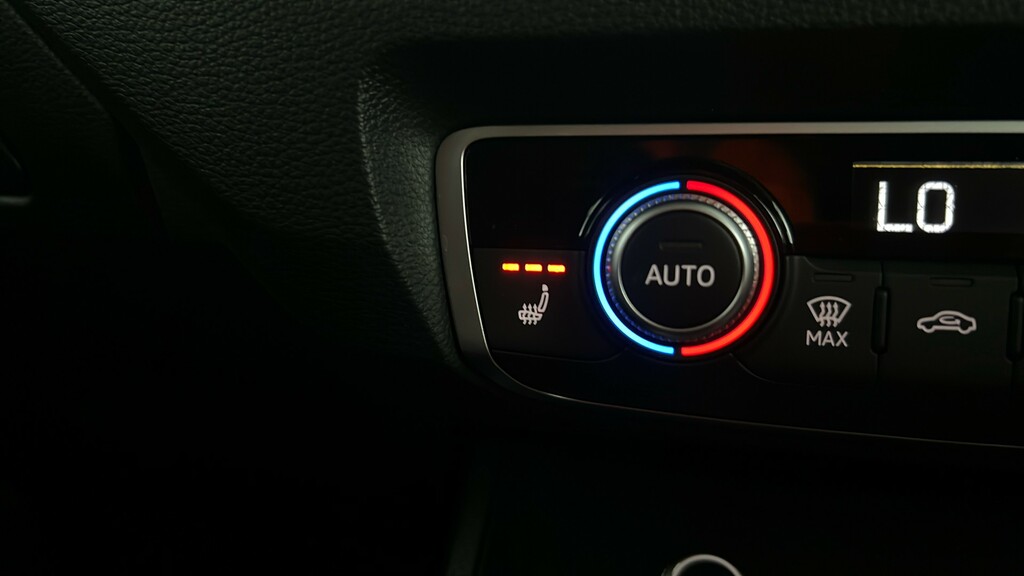 Audi Q3 Black Edition Blue #26