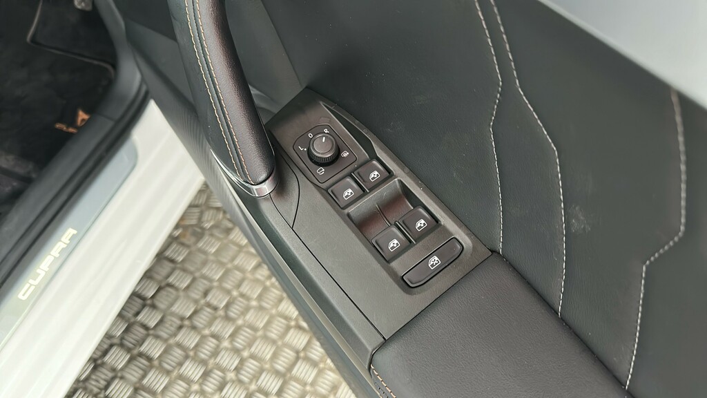 Cupra Leon Hatch V1 1.5 Etsi Evo Afv 150 7-Speed Aut Grey #34