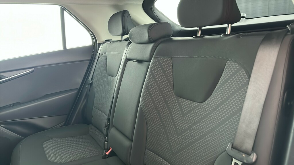 Kia Niro Kia Niro Evolve White #18