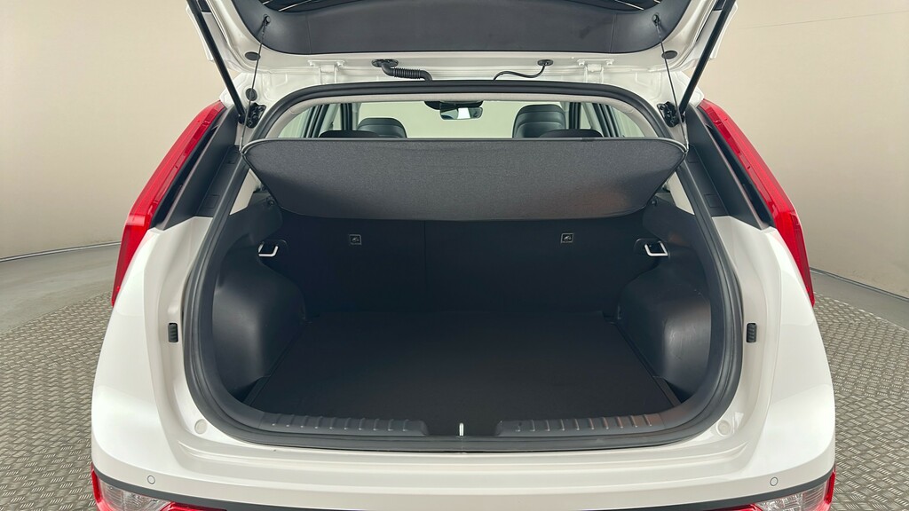 Kia Niro Kia Niro Evolve White #22