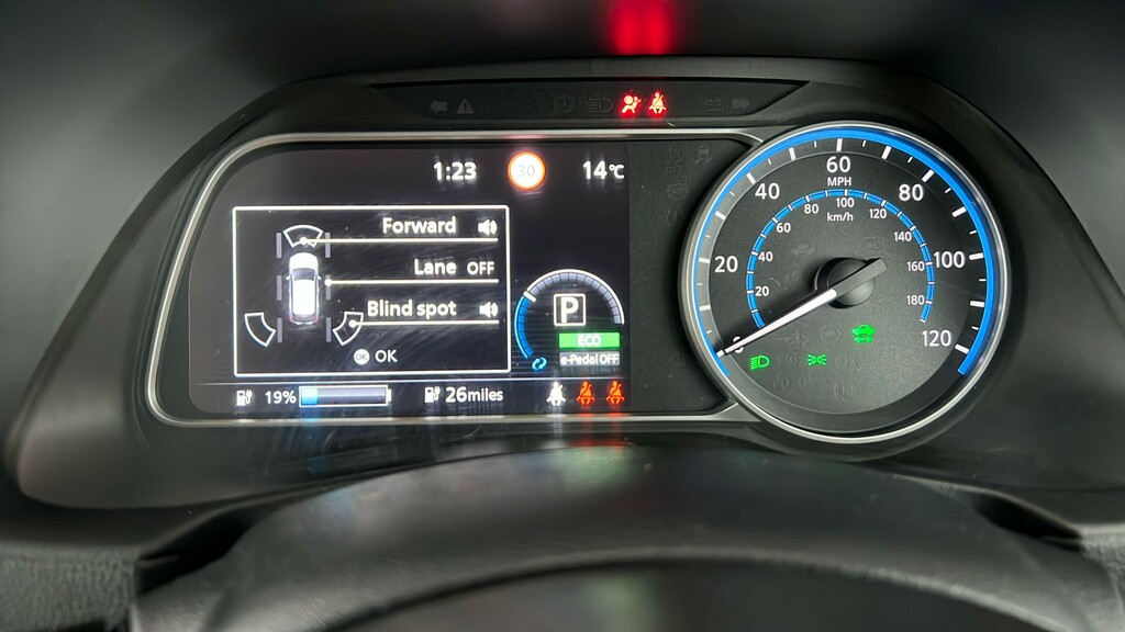 Nissan Leaf Tekna 40Kwh White #15