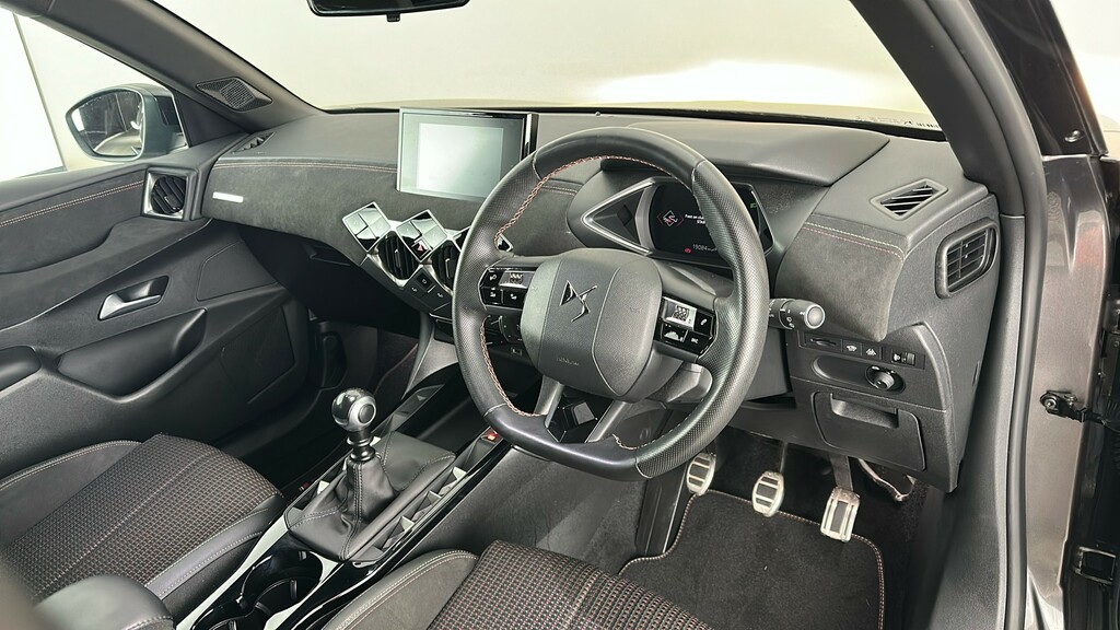 DS DS 3 100Kw E-tense Bastille 50Kwh White #31