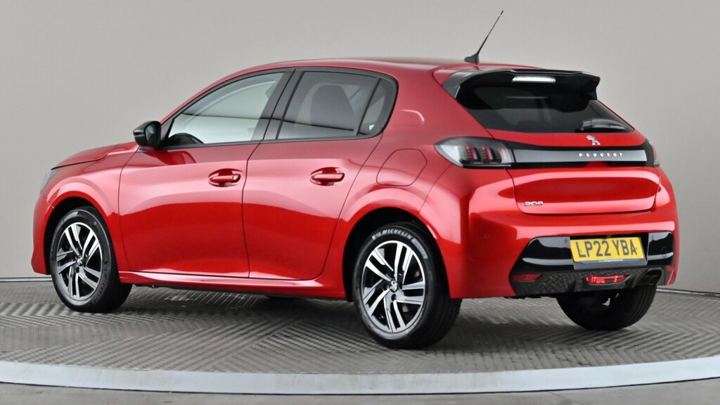 Peugeot 208 1.2 Puretech 130 Allure Premium Eat8 Red #4