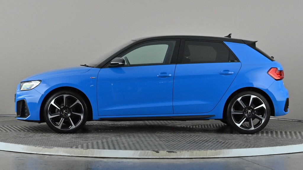 Audi A1 25 Tfsi Black Edition S Tronic Blue #3