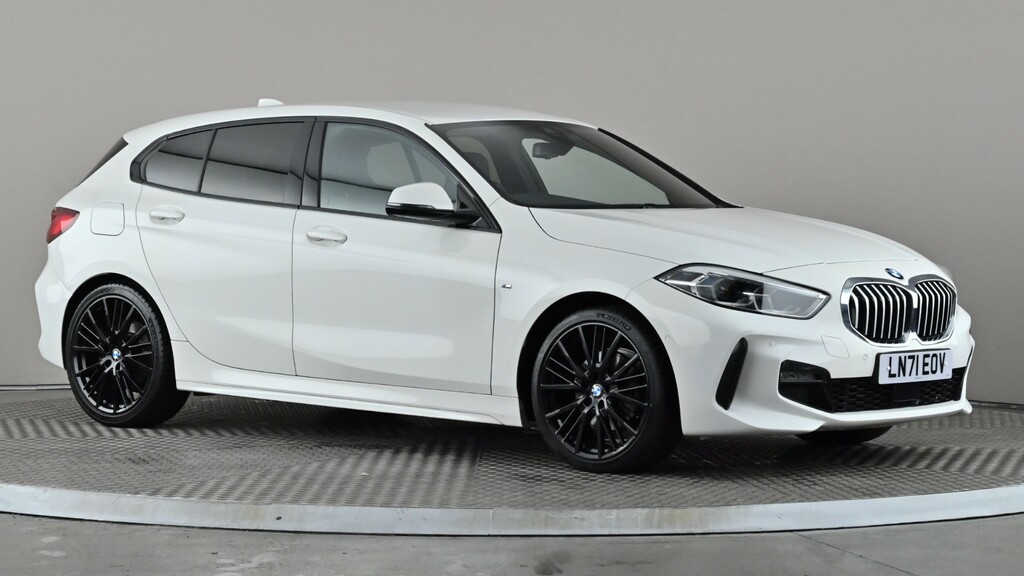 BMW 1 Series 118I 136 M Sport Step White