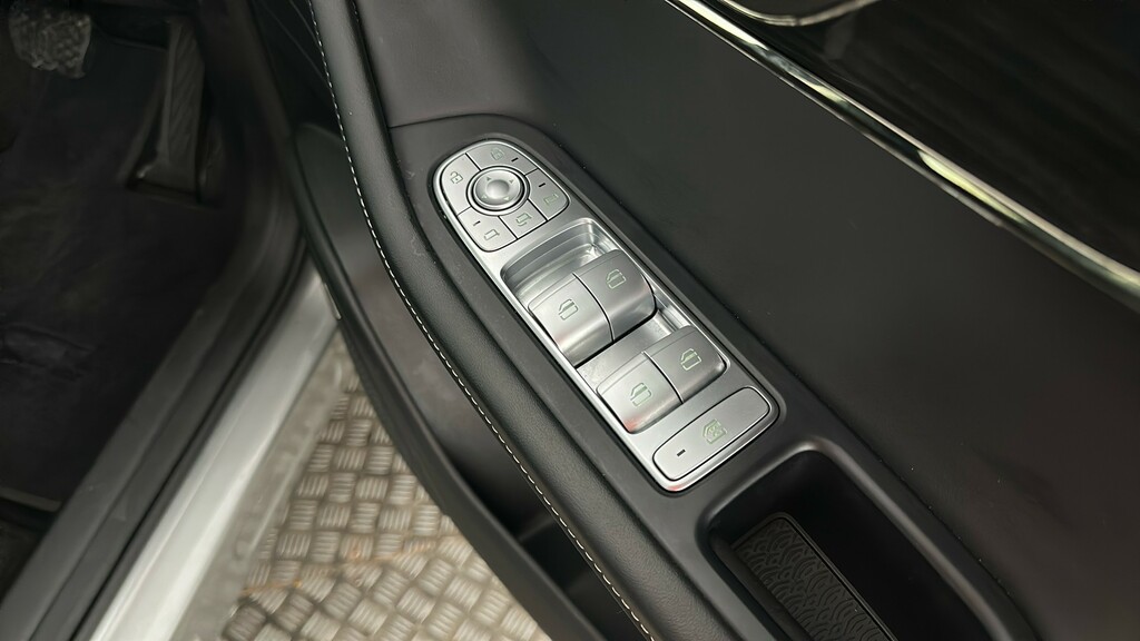 Omoda E5 150Kw Noble 61Kwh Black #31