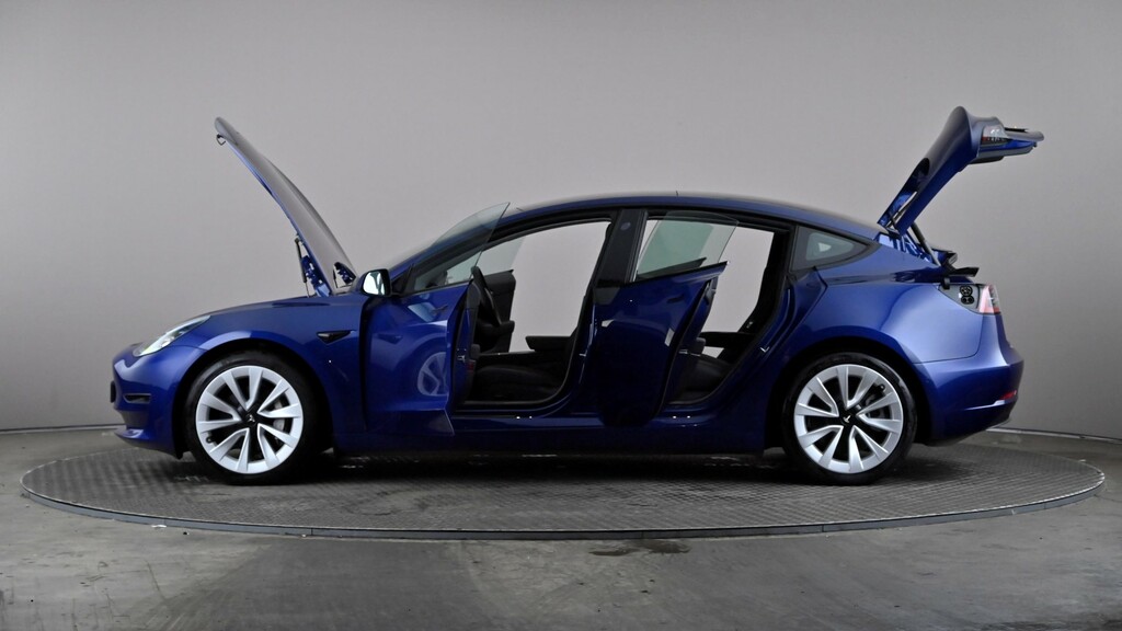 Tesla Model 3 Dual Motor Long Range Saloon 4 Blue #9