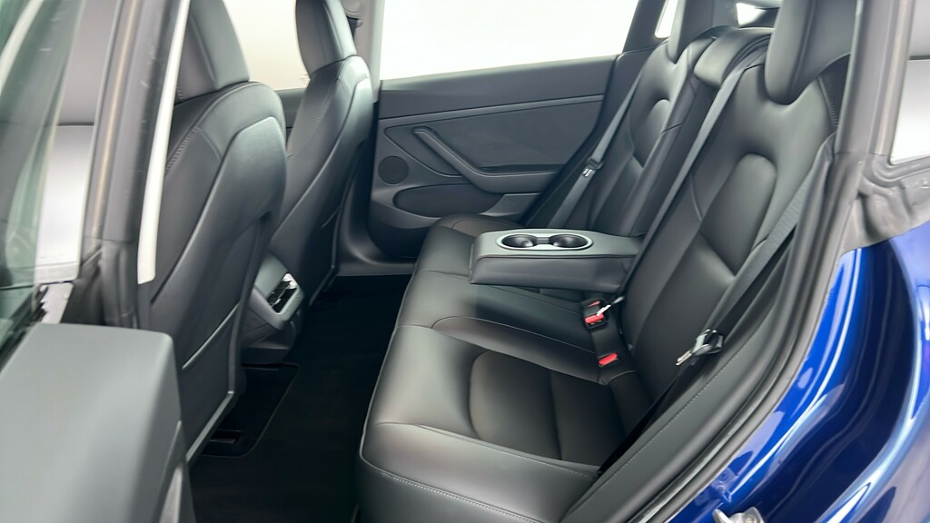Tesla Model 3 Dual Motor Long Range Saloon 4 Blue #17