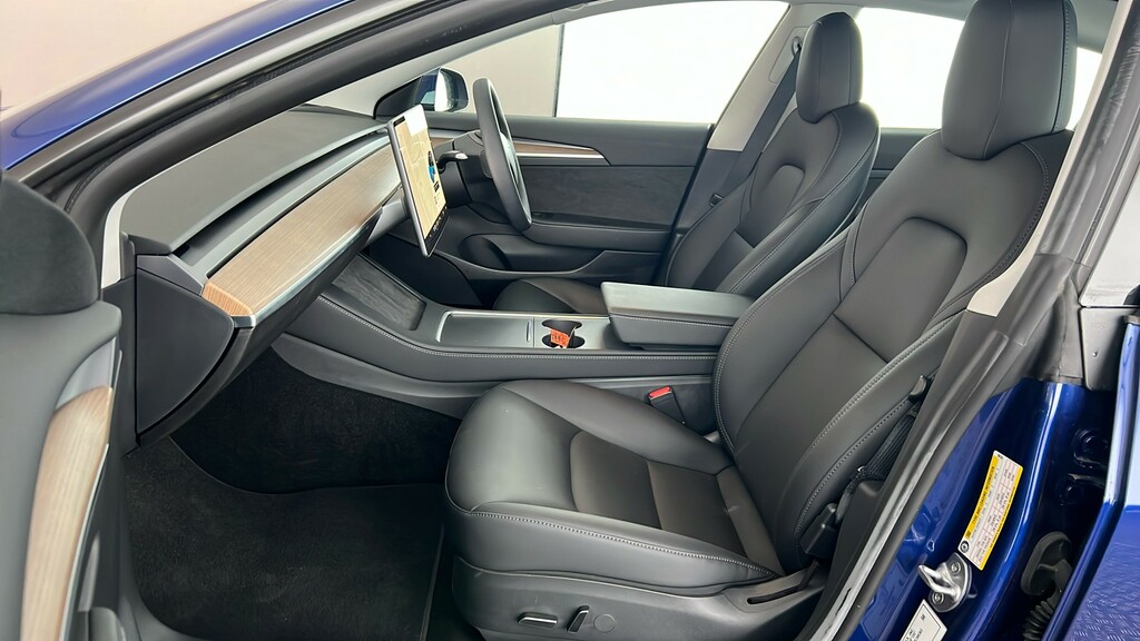 Tesla Model 3 Dual Motor Long Range Saloon 4 Blue #16