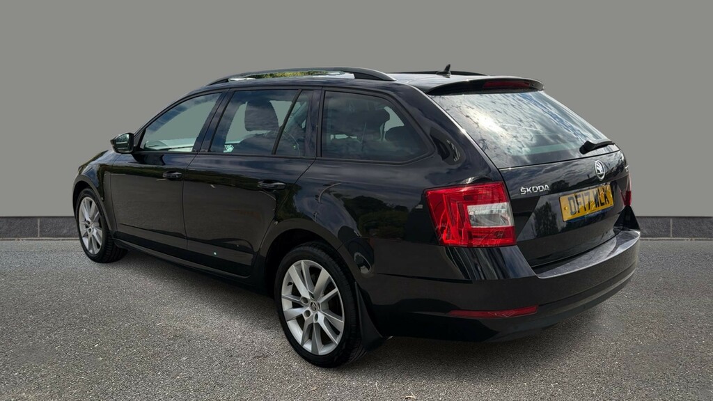 Skoda Octavia 1.6 Tdi Cr Se L Black #4