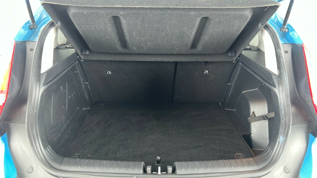 Hyundai Bayon Se Connect Black #22
