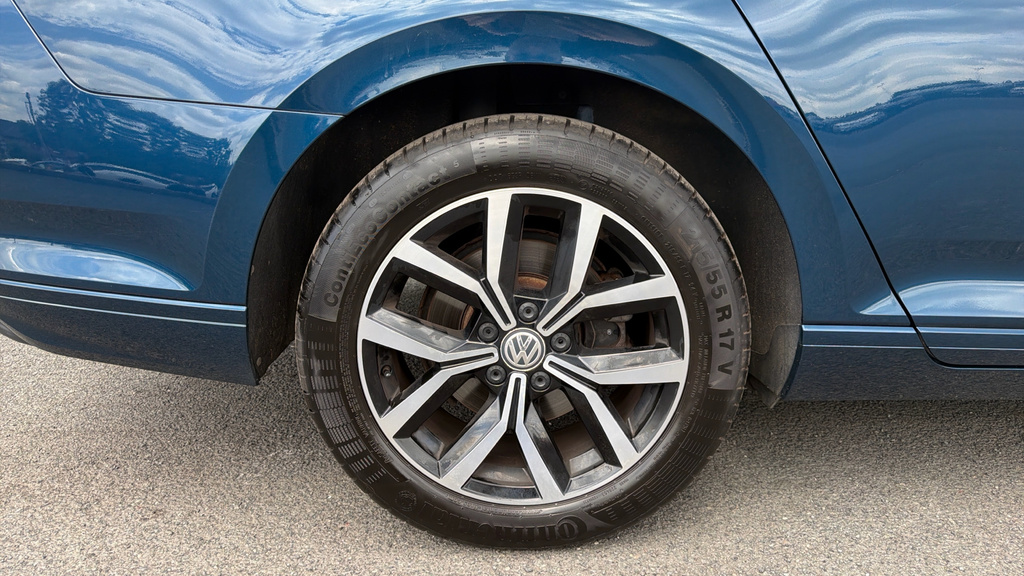 Volkswagen Passat Gte Dsg Grey #9