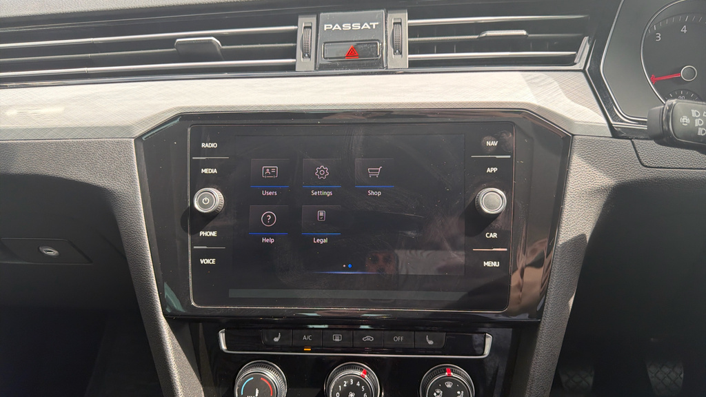 Volkswagen Passat Gte Dsg Grey #21
