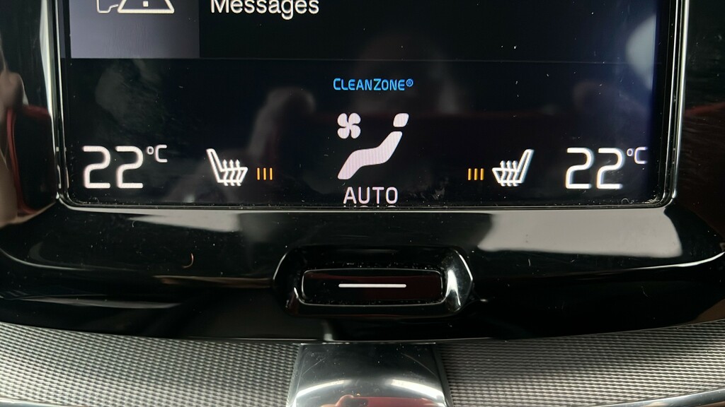 Volvo XC60 B5 R-design Pro Awd Blue #24