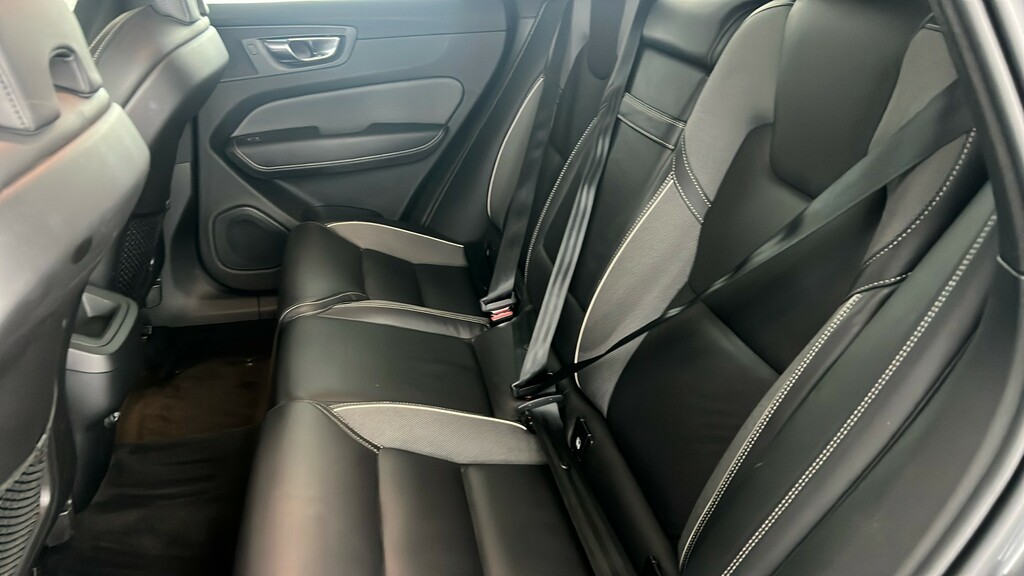 Volvo XC60 B5 R-design Pro Awd Blue #18