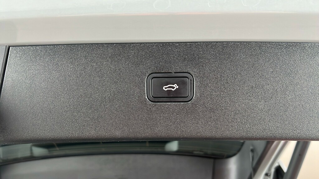 Volvo EX30 200Kw Sm Extended Range Plus 69Kwh White #23