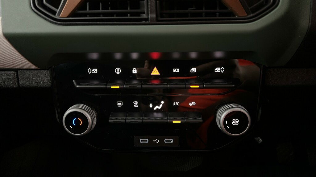 Dacia Spring 27Kwh Extreme 65 48Kw Green #26