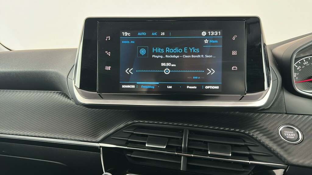 Peugeot 2008 1.2 Puretech Active Premium Black #16