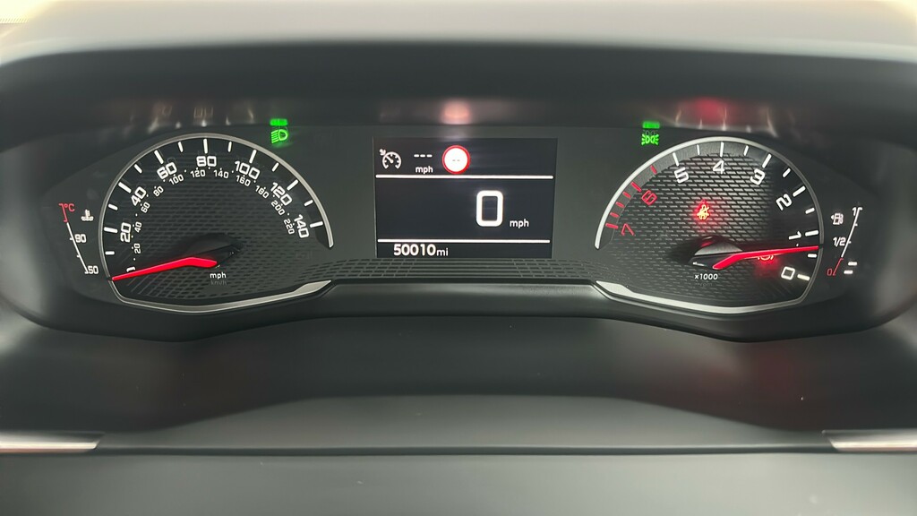 Peugeot 2008 1.2 Puretech Active Premium Black #15